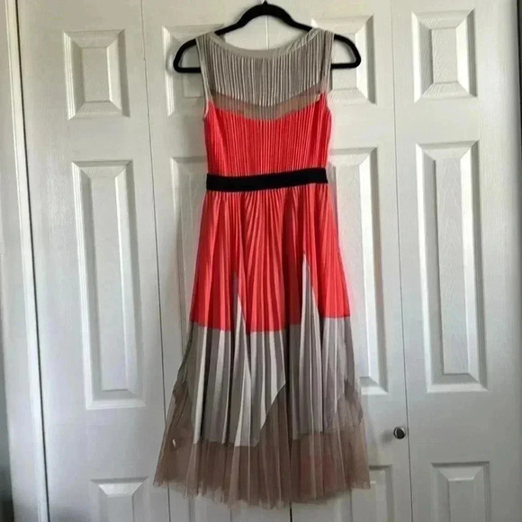 BCBG Lucea Dress size 0 - Picture 6 of 9
